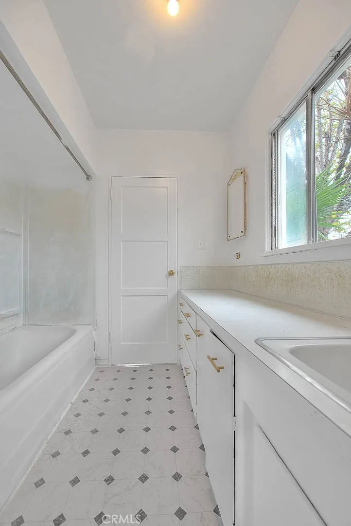 267 Olive Street, Claremont, California 91711 home-pic-62